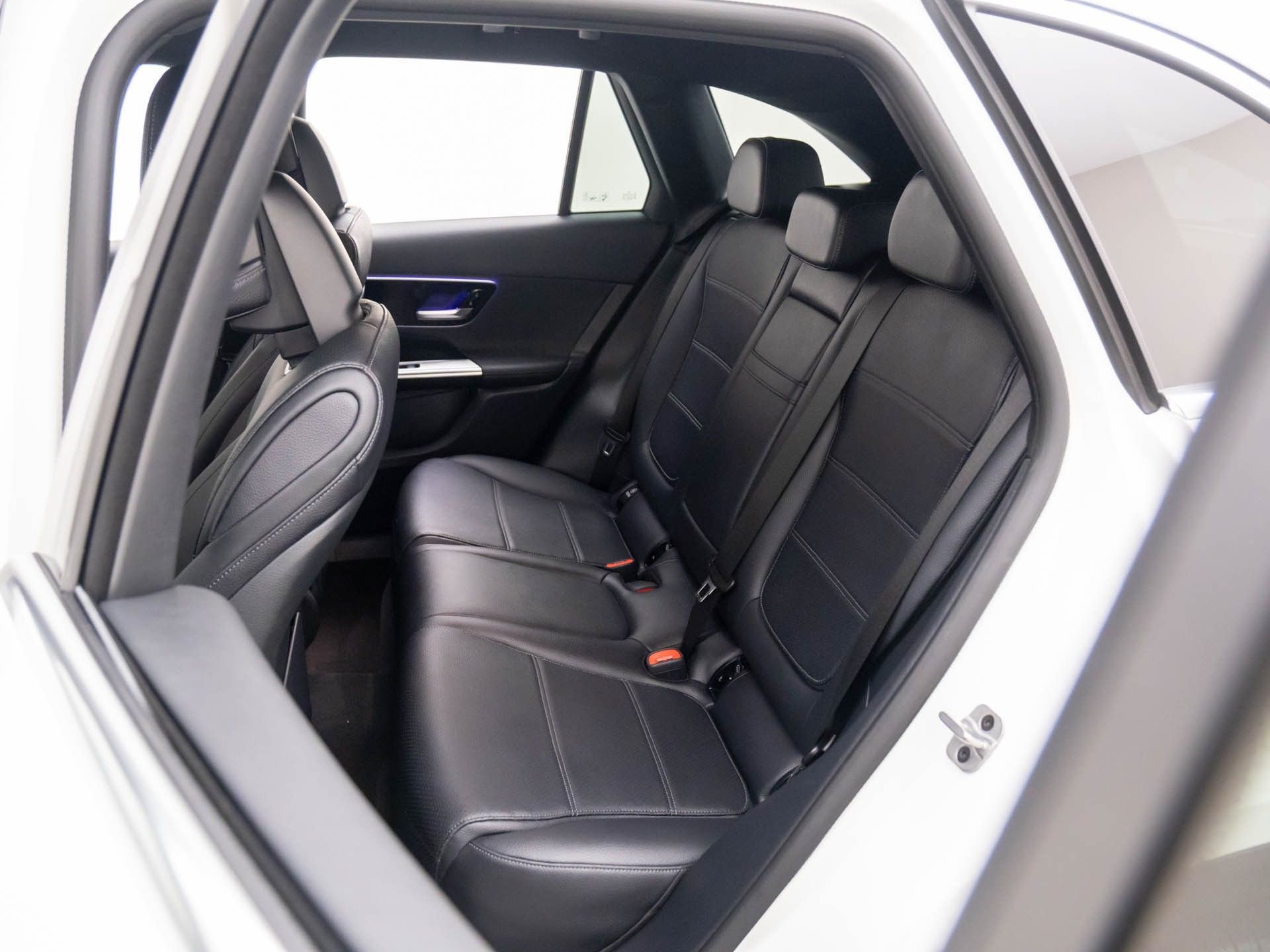 Certified 2025 Mercedes-Benz GLC 300 4MATIC image 16