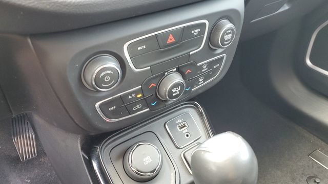 Certified 2020 Jeep Compass Limited AWD/4WD image 13