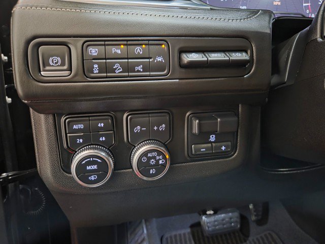 Used 2023 GMC Yukon XL Denali Ultimate AWD/4WD image 43