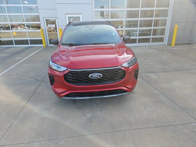Used 2023 Ford Escape ST-Line w/ Tech Pack #1 image 2