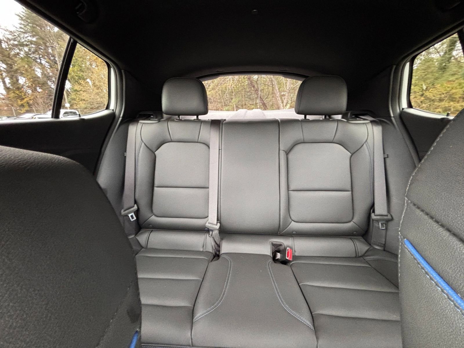 Used 2025 Buick Envista Sport Touring image 38