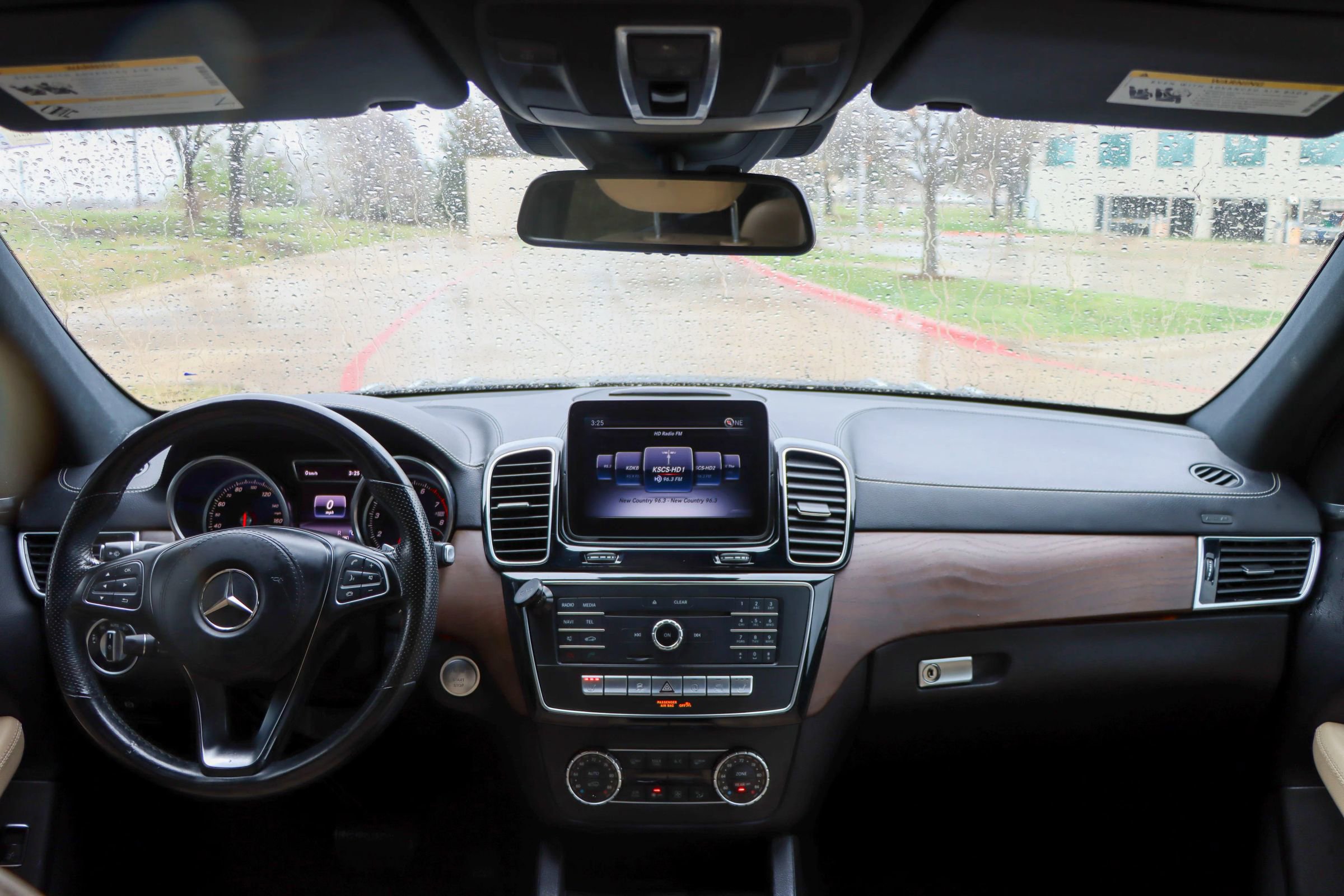 Used 2017 Mercedes-Benz GLS 450 4MATIC image 31