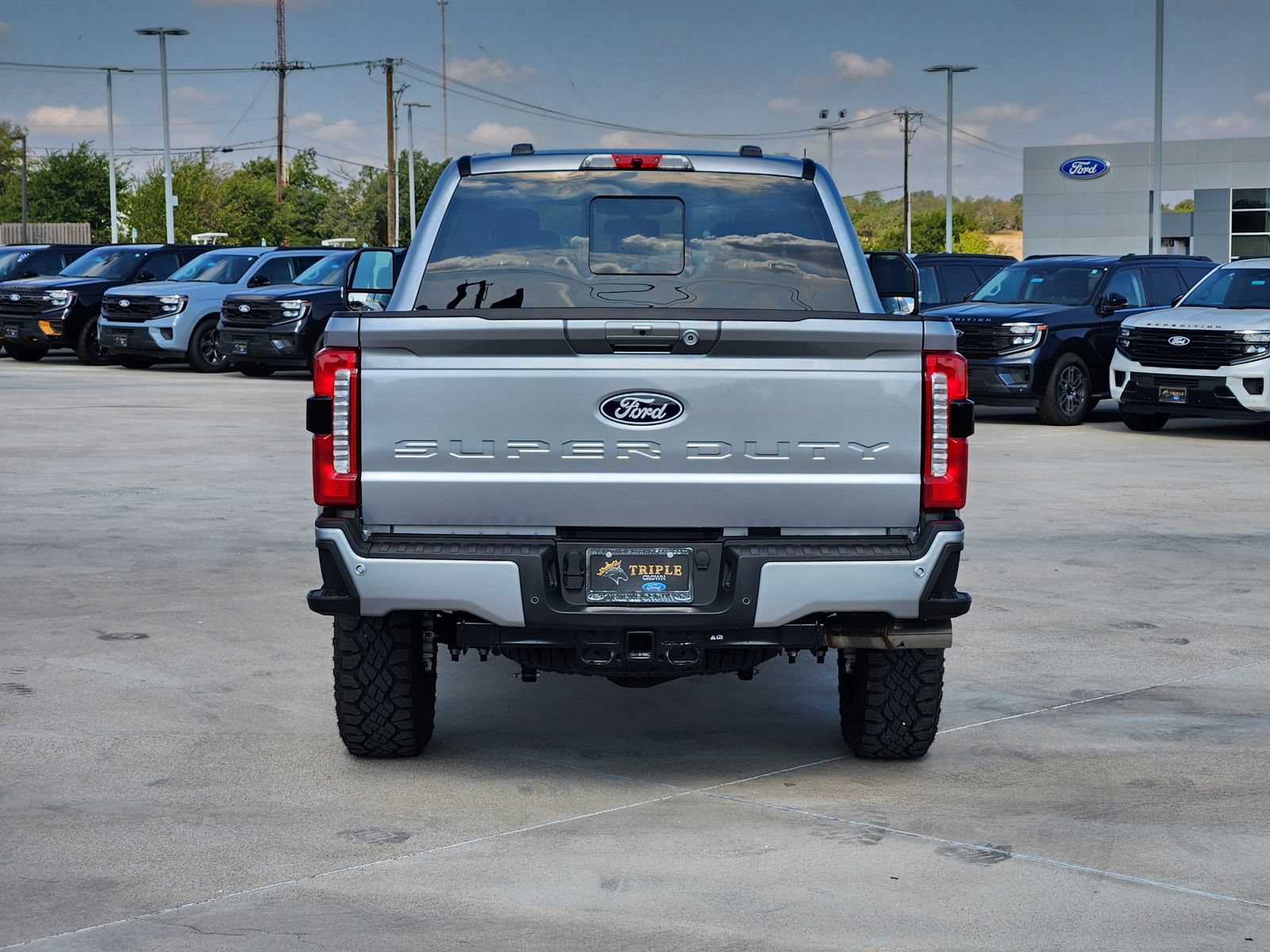New 2027 Ford F250 Lariat w/ Tremor Off-Road Package AWD/4WD image 8