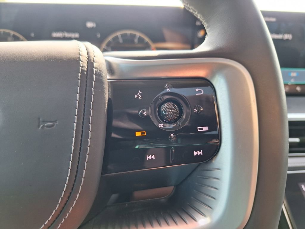 Used 2025 INFINITI QX80 Sensory w/ Exterior Package AWD/4WD image 14