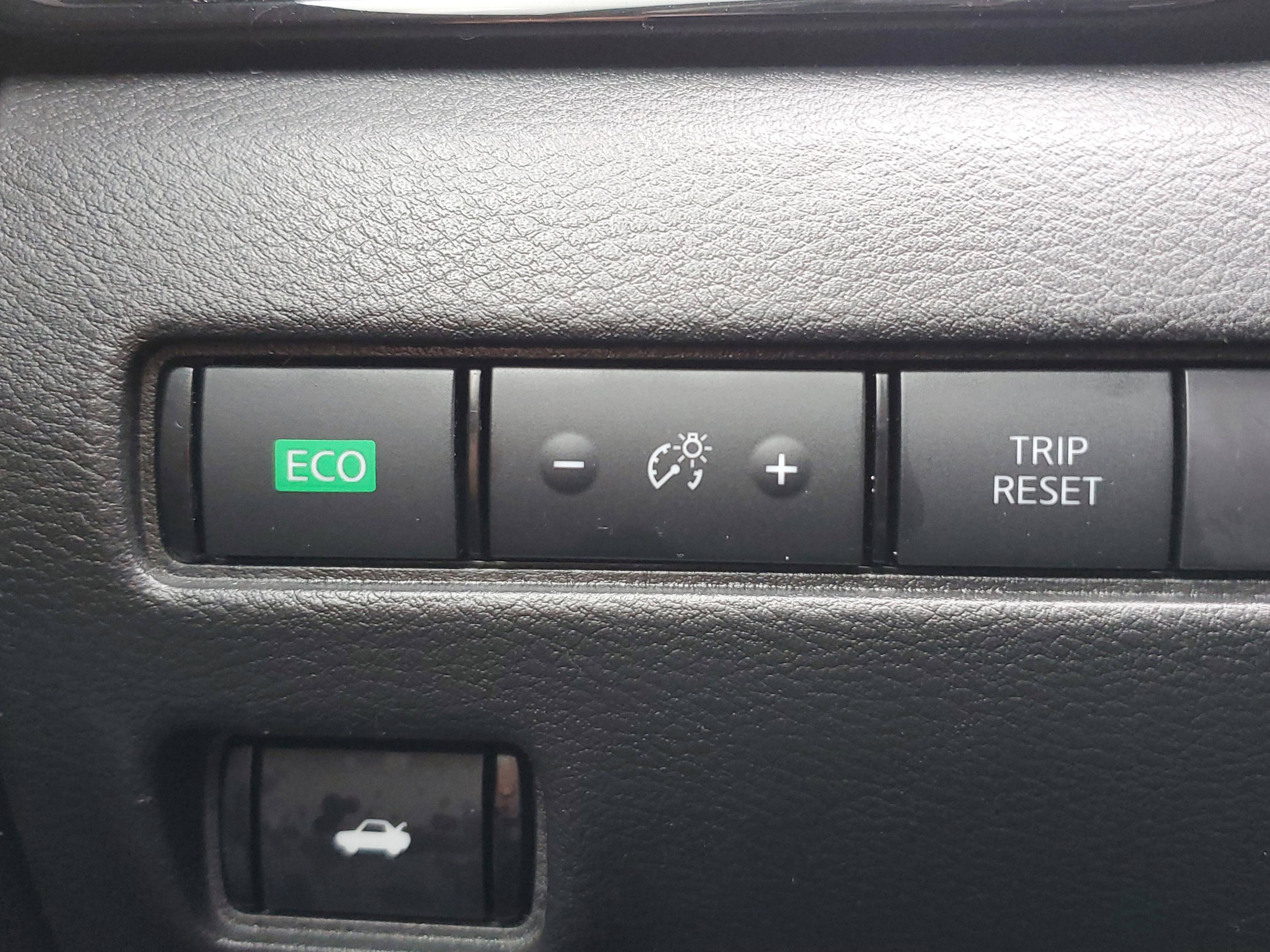 Used 2024 Nissan Sentra SV FWD image 27