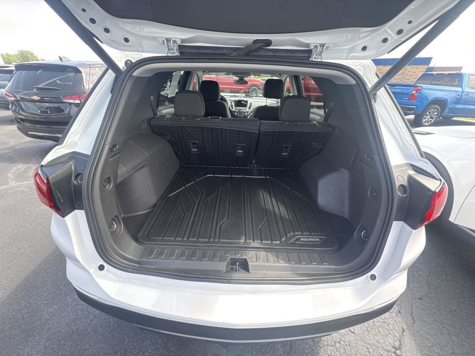 Used 2024 Chevrolet Equinox LT FWD image 10