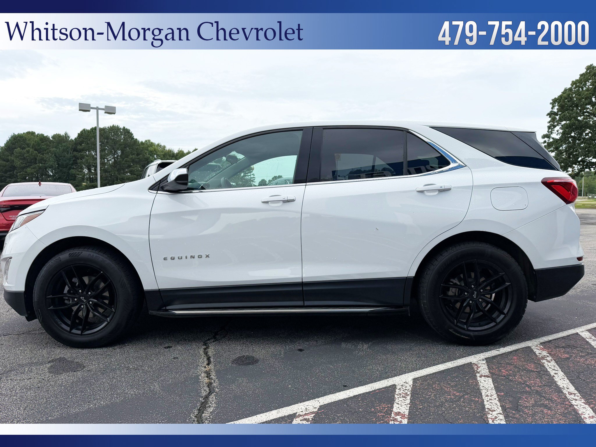 Used 2019 Chevrolet Equinox LT w/ LPO, Chrome Package FWD image 2