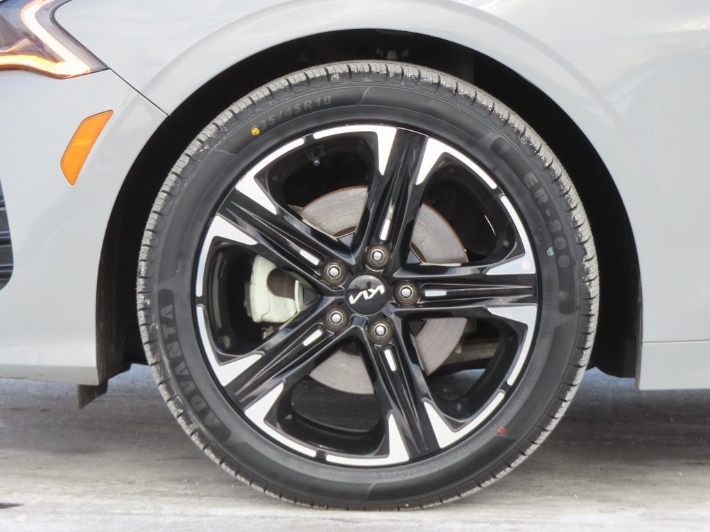 Used 2024 Kia K5 GT-Line w/ GT-Line Premium Package image 11