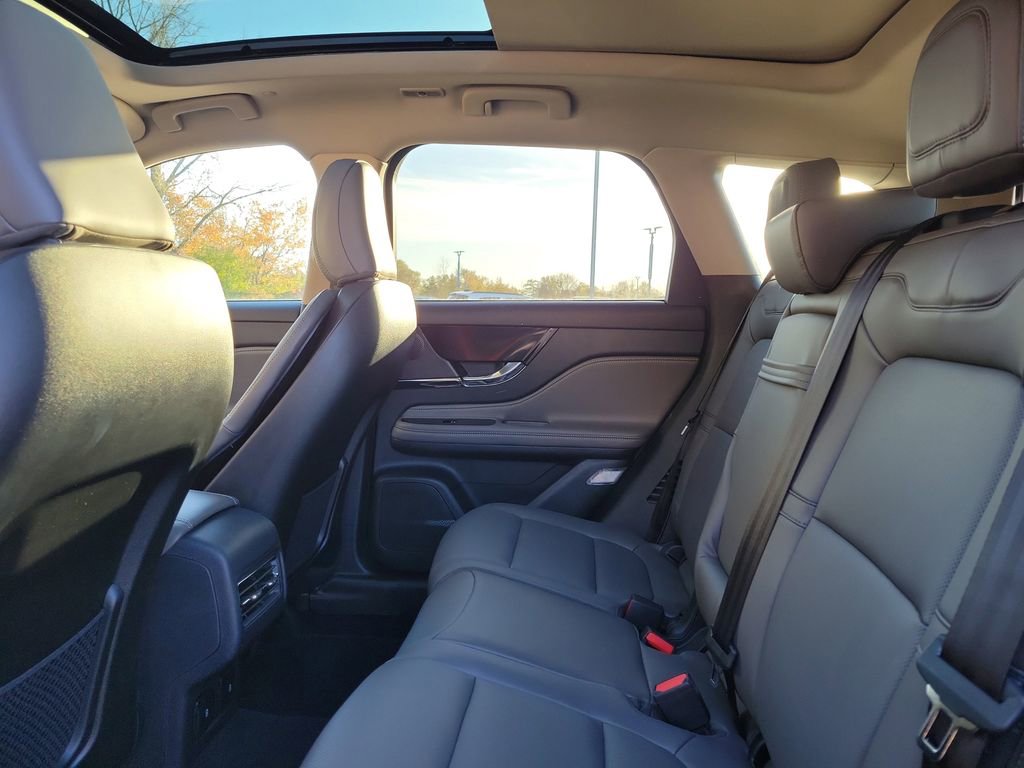 New 2026 Lincoln Corsair Premiere image 13