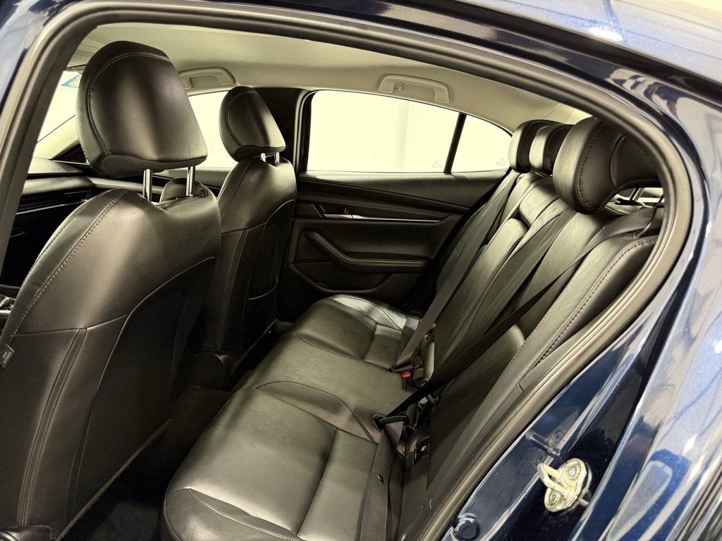 Used 2024 MAZDA MAZDA3 s image 13