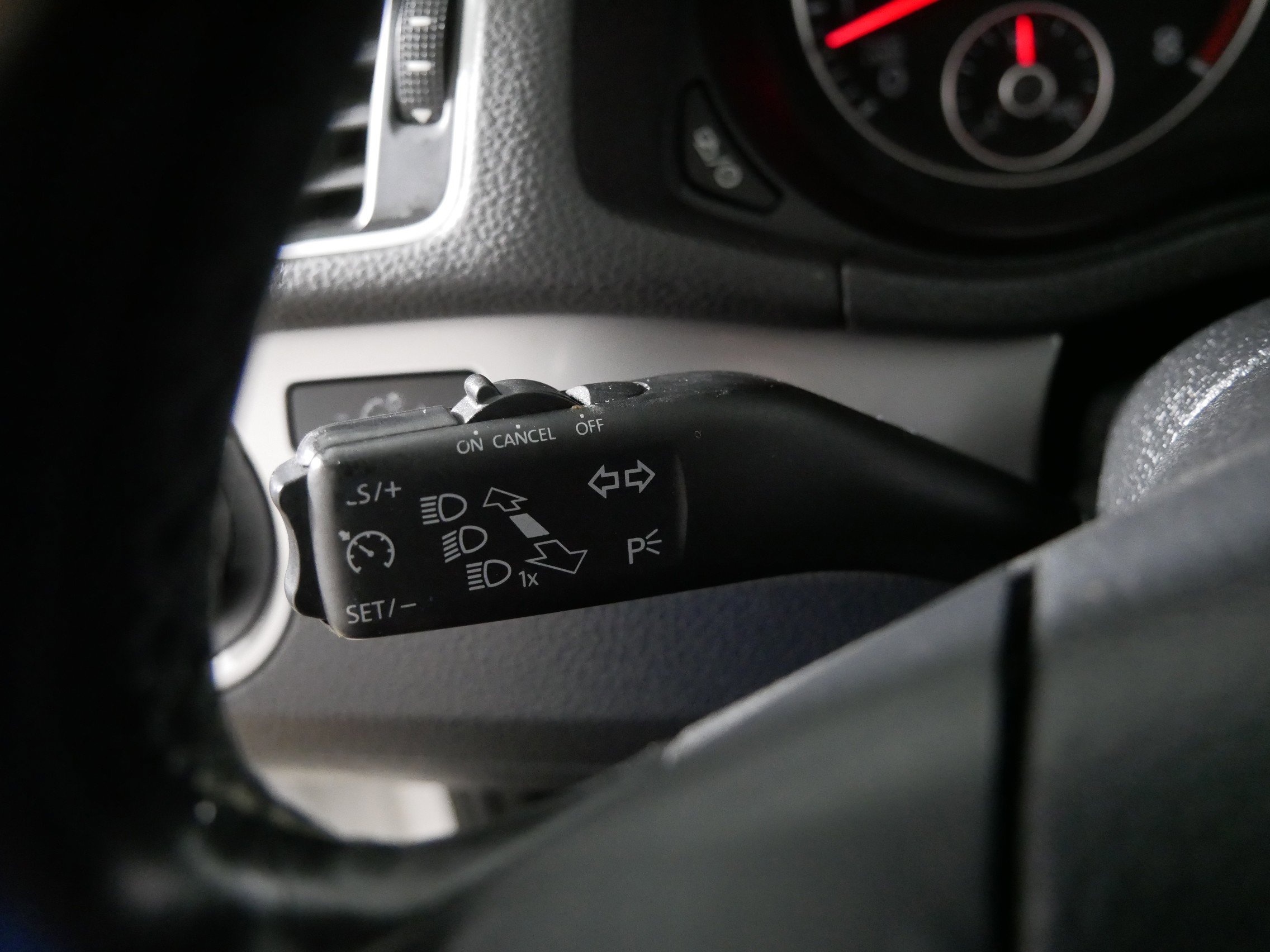 Used 2015 Volkswagen Passat 1.8T Wolfsburg Edition image 31