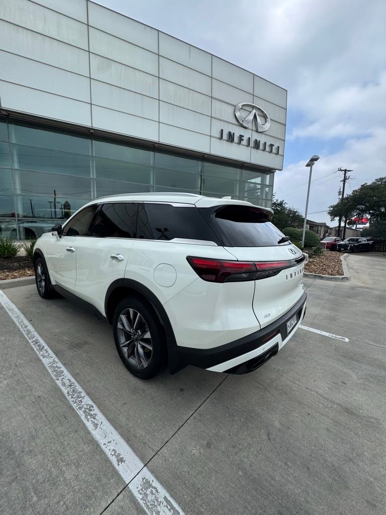 Certified 2023 INFINITI QX60 Luxe AWD/4WD image 4