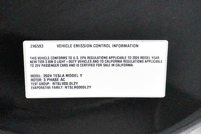 Used 2024 Tesla Model Y Long Range AWD/4WD image 44