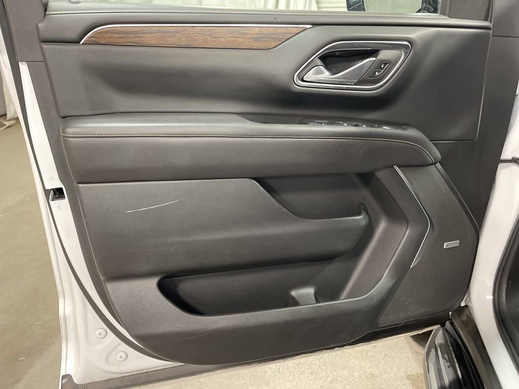 Used 2024 Chevrolet Suburban Premier image 26