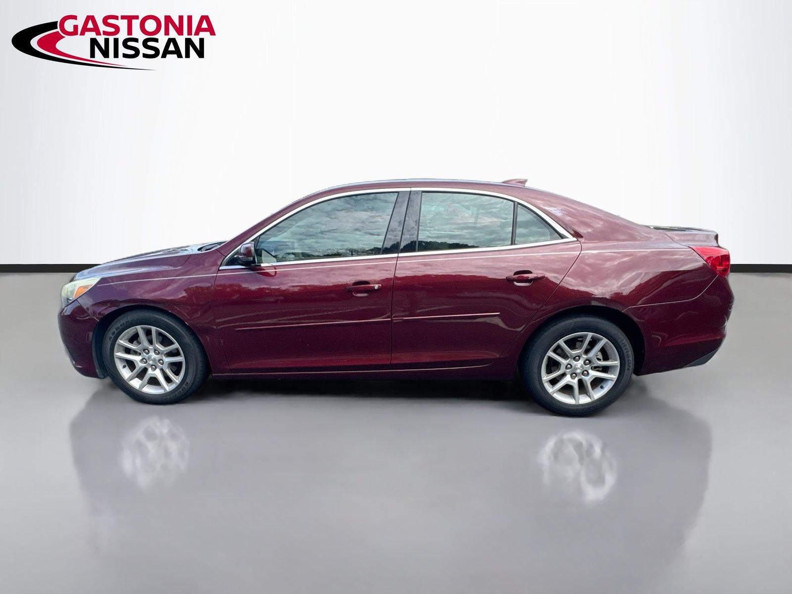 Used 2015 Chevrolet Malibu LT w/ Power Convenience Package FWD image 5