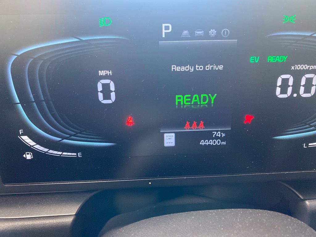 Used 2025 Kia Niro LX FWD image 2