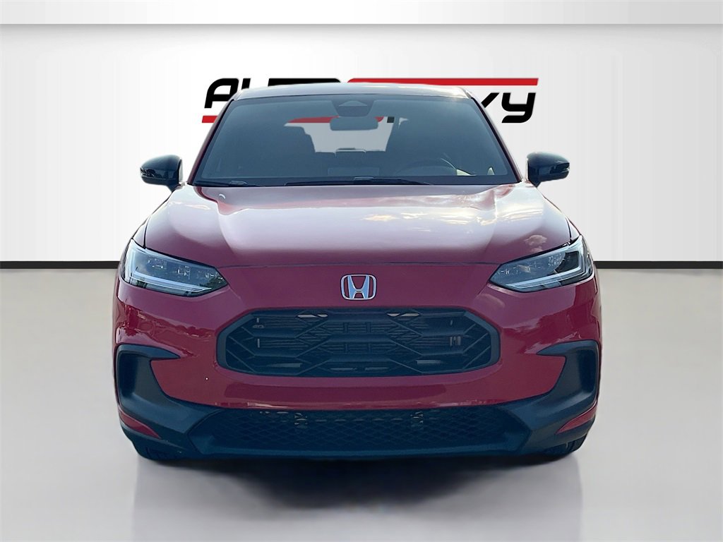 Used 2025 Honda HR-V Sport image 2