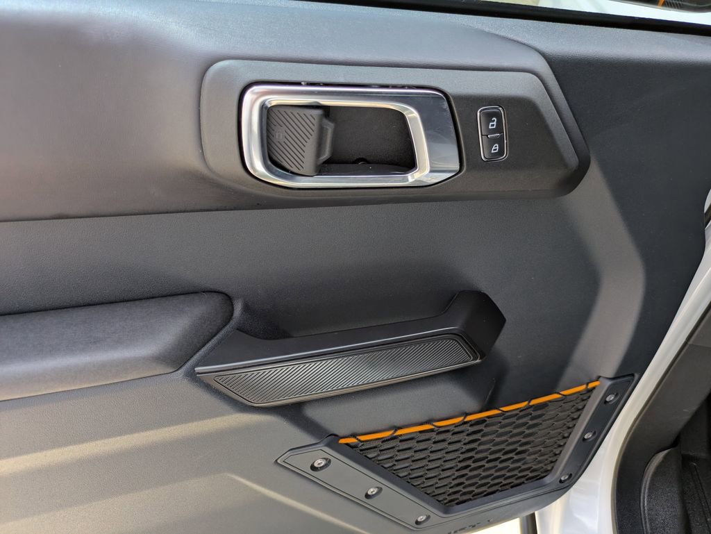 Used 2024 Ford Bronco Badlands image 9