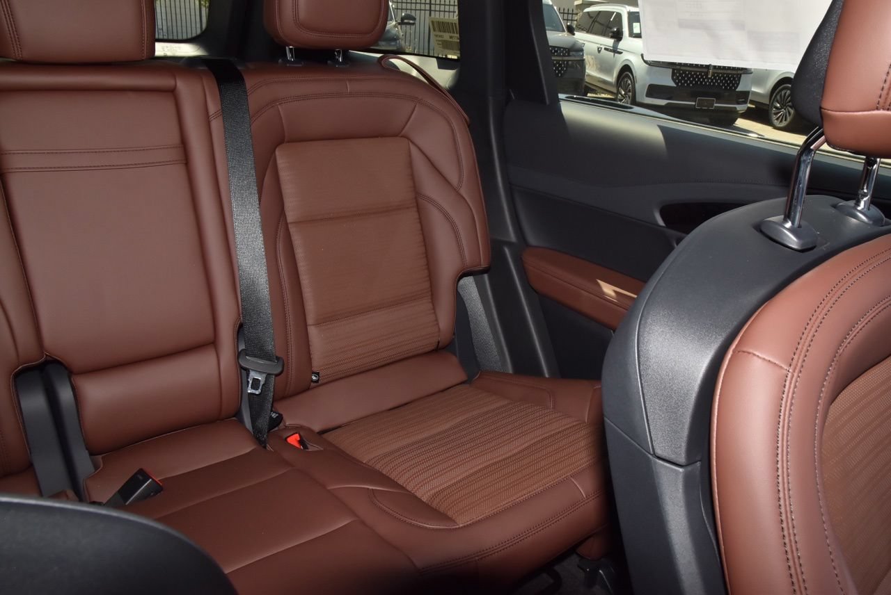New 2026 Lincoln Nautilus Reserve w/ Jet Appearance Package AWD/4WD image 27