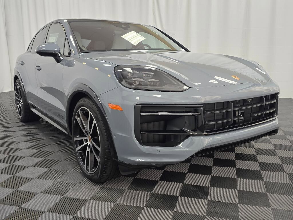 New 2026 Porsche Cayenne GTS image 9
