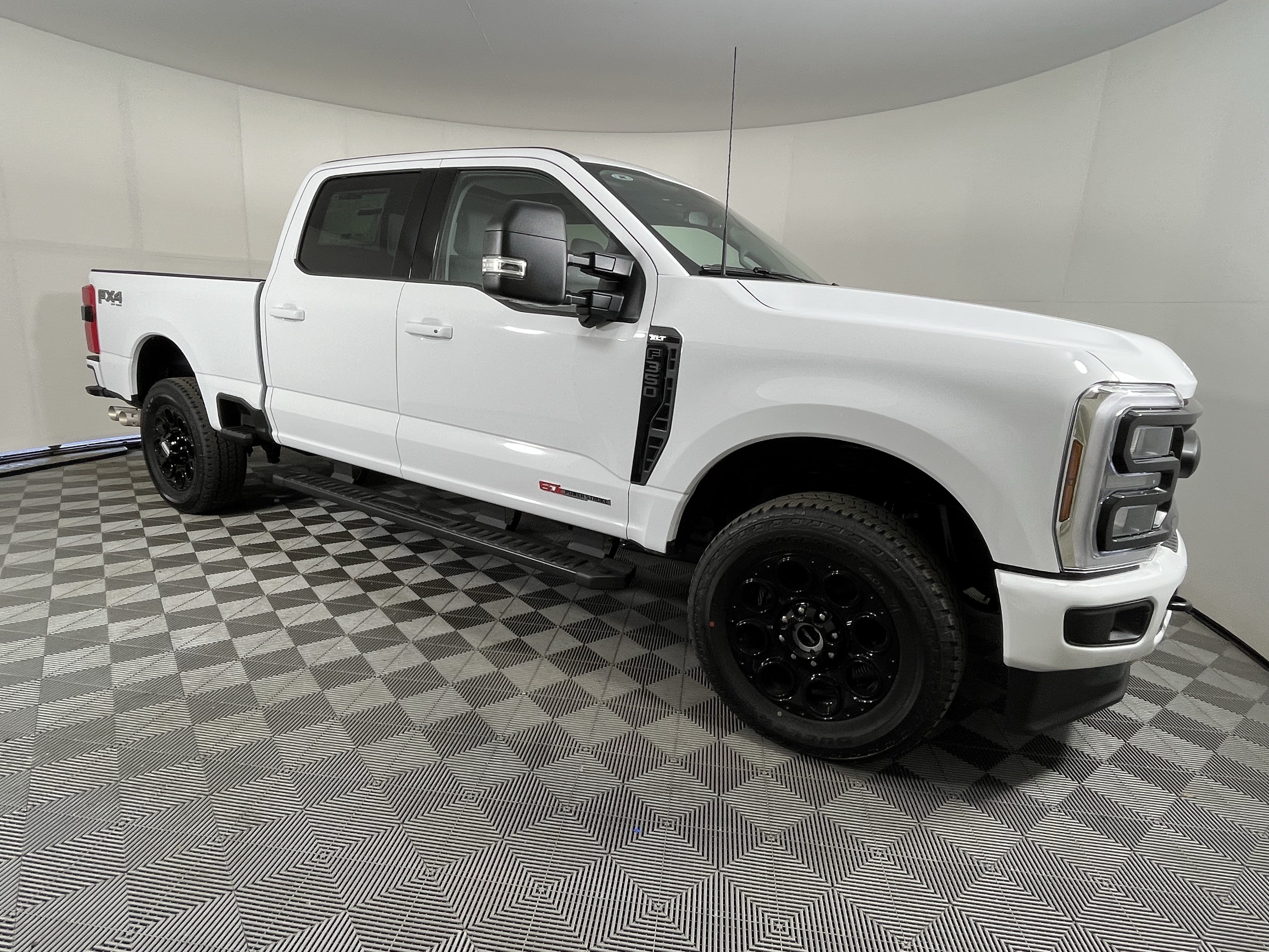 New 2026 Ford F350 XLT w/ XLT Premium Package AWD/4WD image 7