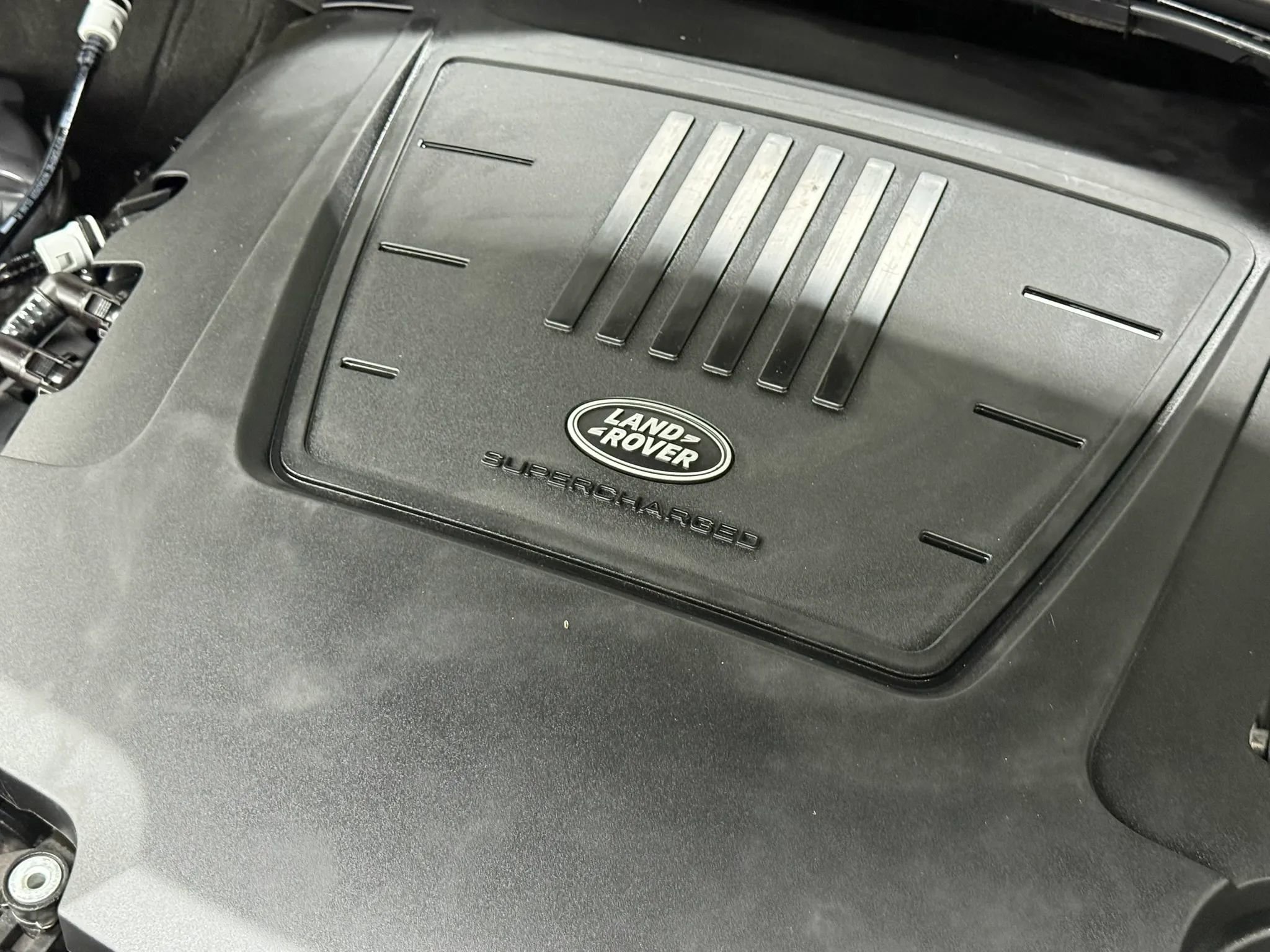 Used 2018 Land Rover Range Rover Velar R-Dynamic SE image 66