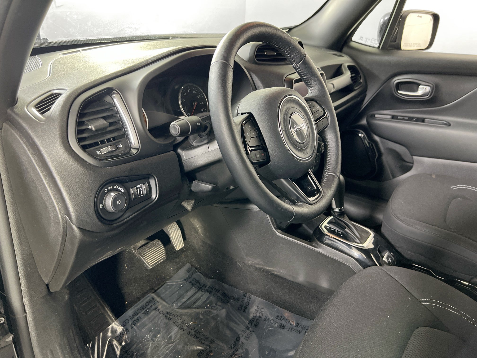 Used 2022 Jeep Renegade Altitude w/ Convenience Group AWD/4WD image 9