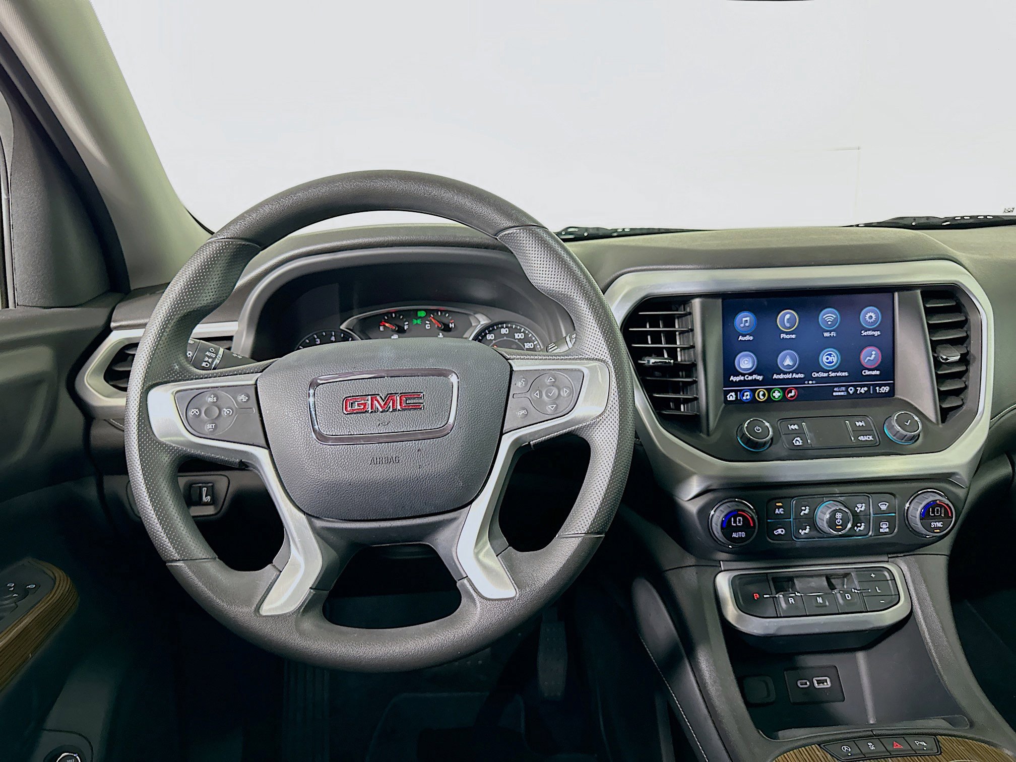 Used 2023 GMC Acadia SLE w/ Driver Convenience Package image 17