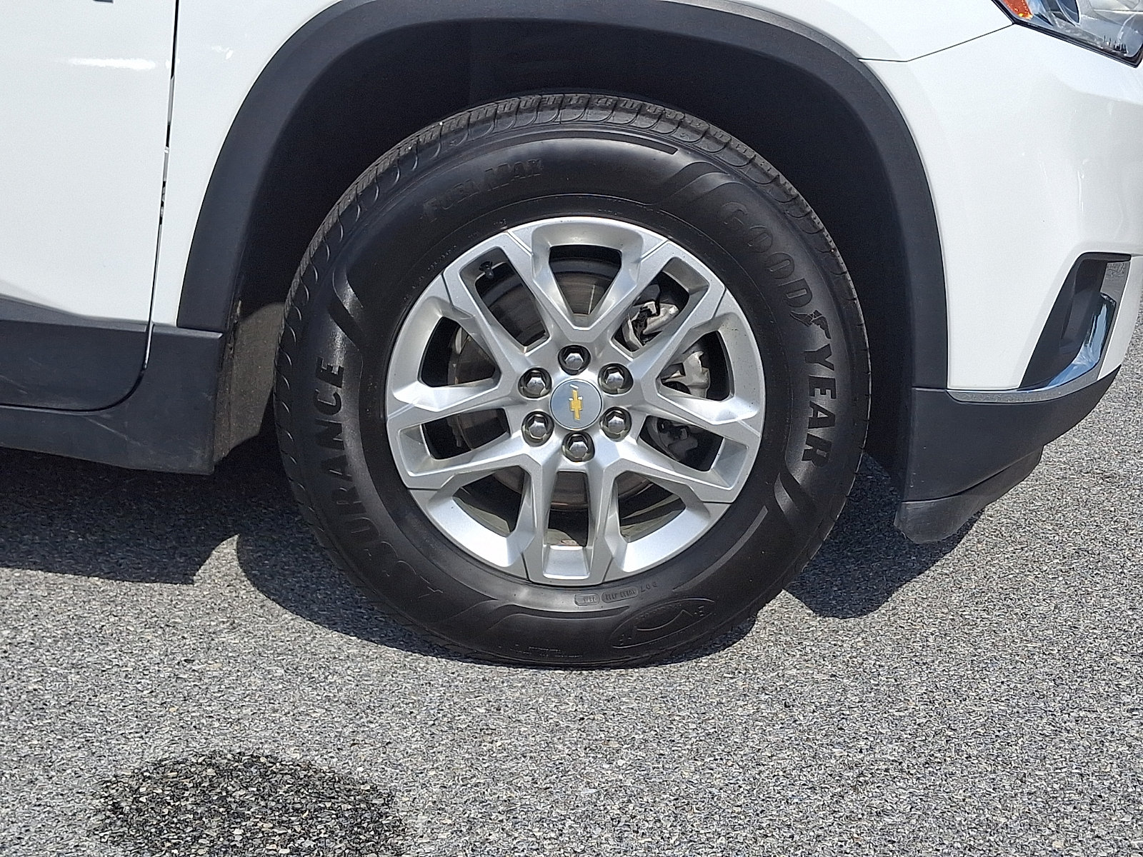 Used 2020 Chevrolet Traverse LT w/ LPO, Floor Liner Package AWD/4WD image 8
