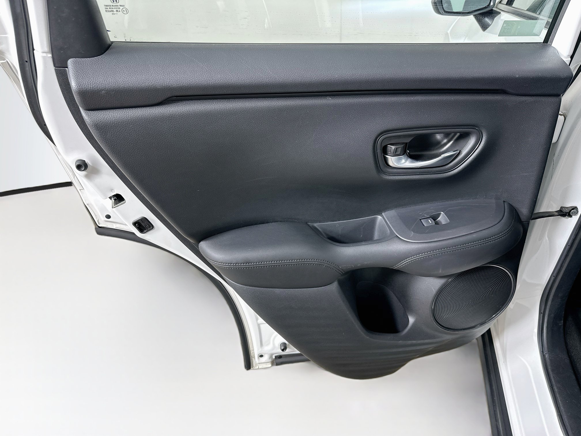 Used 2023 Honda HR-V LX image 25
