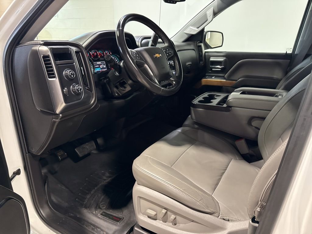 Used 2016 Chevrolet Silverado 1500 LTZ AWD/4WD image 32