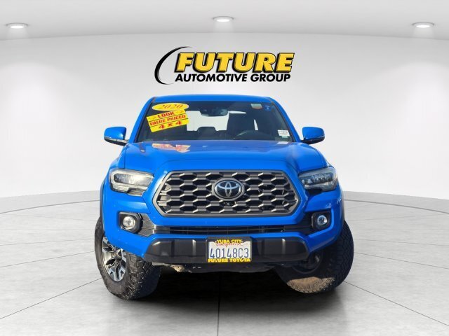 Certified 2020 Toyota Tacoma TRD Off-Road w/ TRD Premium Off Road Package AWD/4WD image 2