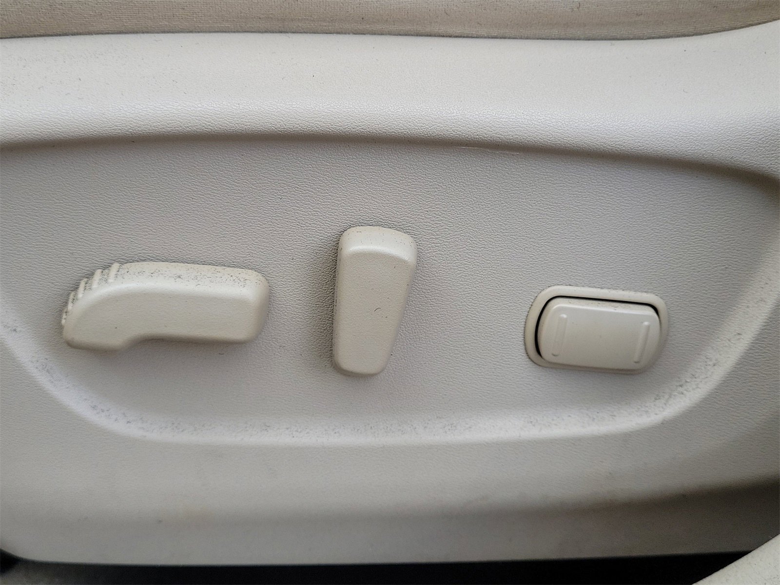 Used 2015 Nissan Rogue SV image 11