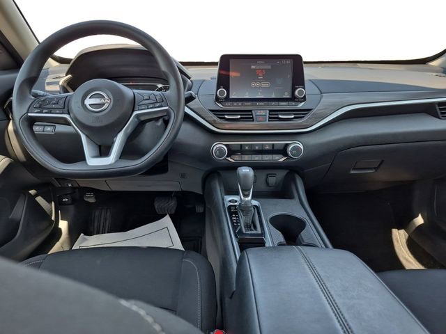 Used 2025 Nissan Altima 2.5 SV FWD image 10