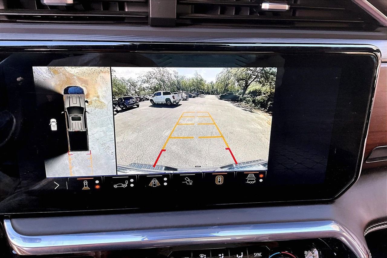 Used 2024 GMC Sierra 2500 Denali Ultimate image 13