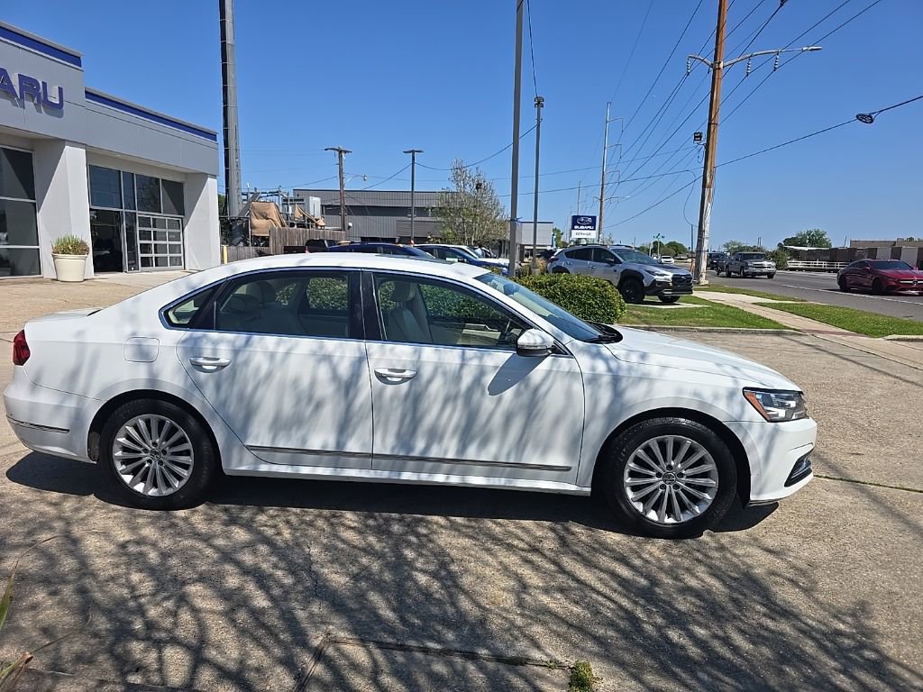 Used 2017 Volkswagen Passat 1.8T SE image 3