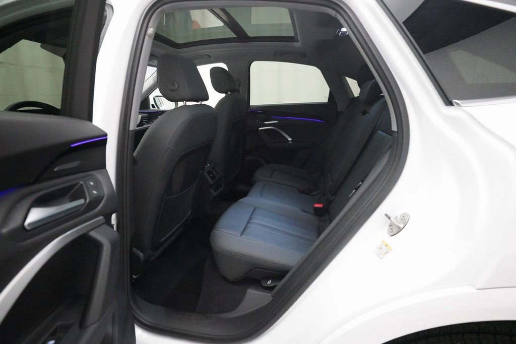 Used 2025 Audi Q5 Premium Plus w/ Premium Plus image 16