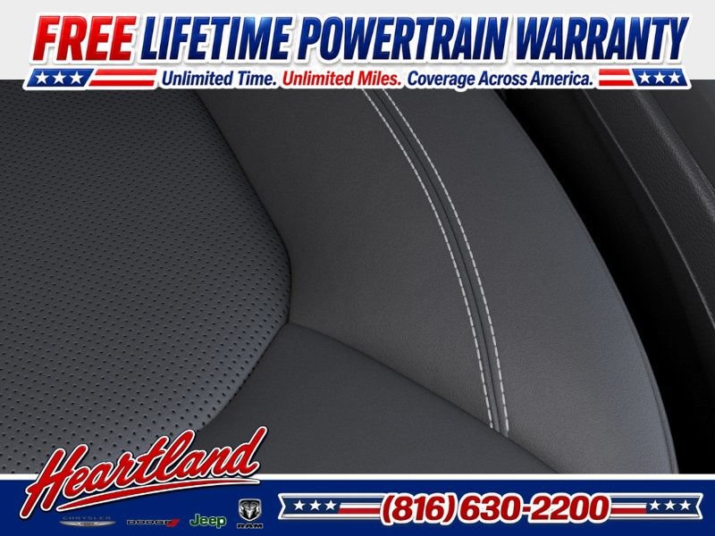 New 2027 Chrysler Pacifica Select w/ Family Tech Group AWD/4WD image 20