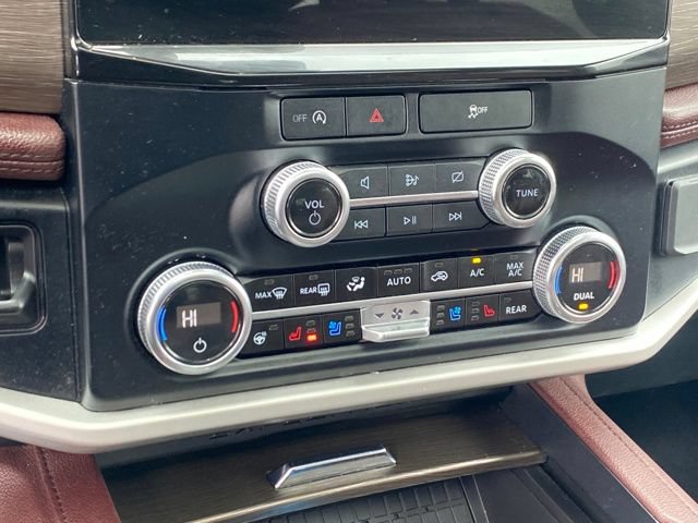 Used 2024 Ford Expedition Limited AWD/4WD image 11