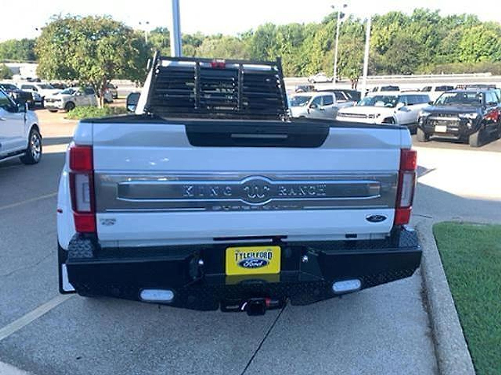 Used 2022 Ford F450 King Ranch w/ Chrome Package AWD/4WD image 7