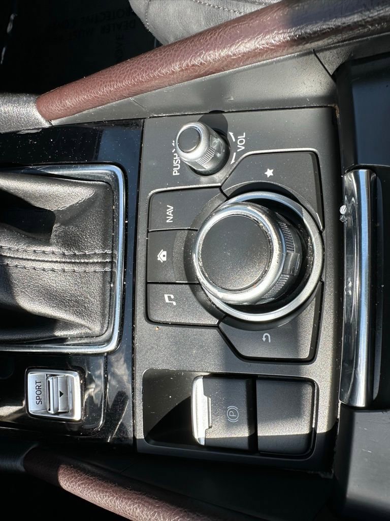 Used 2017 MAZDA MAZDA3 Touring image 14