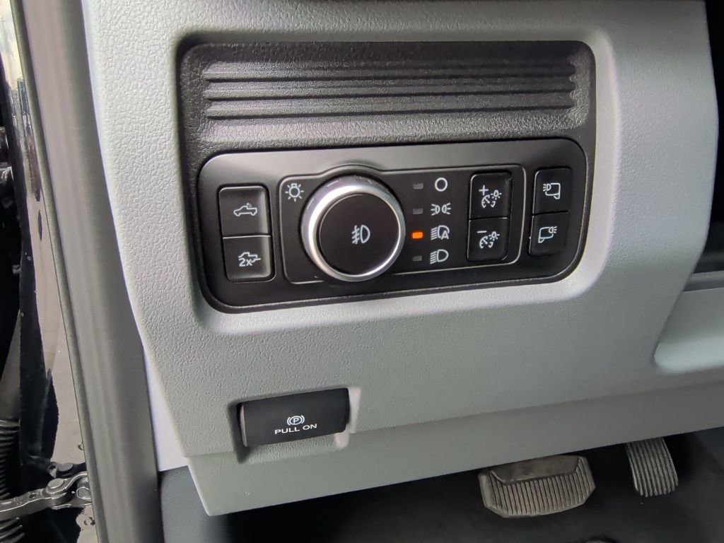 New 2026 Ford F250 XLT w/ XLT Premium Package image 14