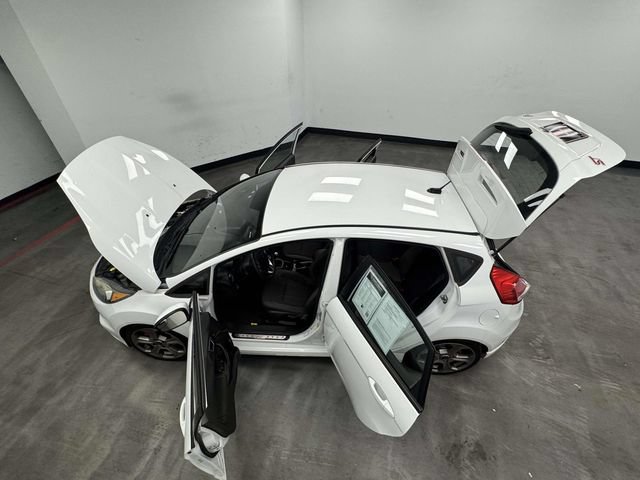 Used 2015 Ford Fiesta ST FWD image 18
