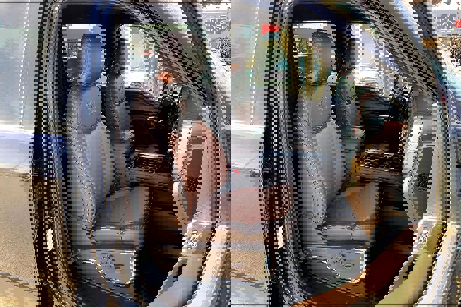 Certified 2025 Ford F450 King Ranch w/ FX4 Off-Road Package AWD/4WD image 9