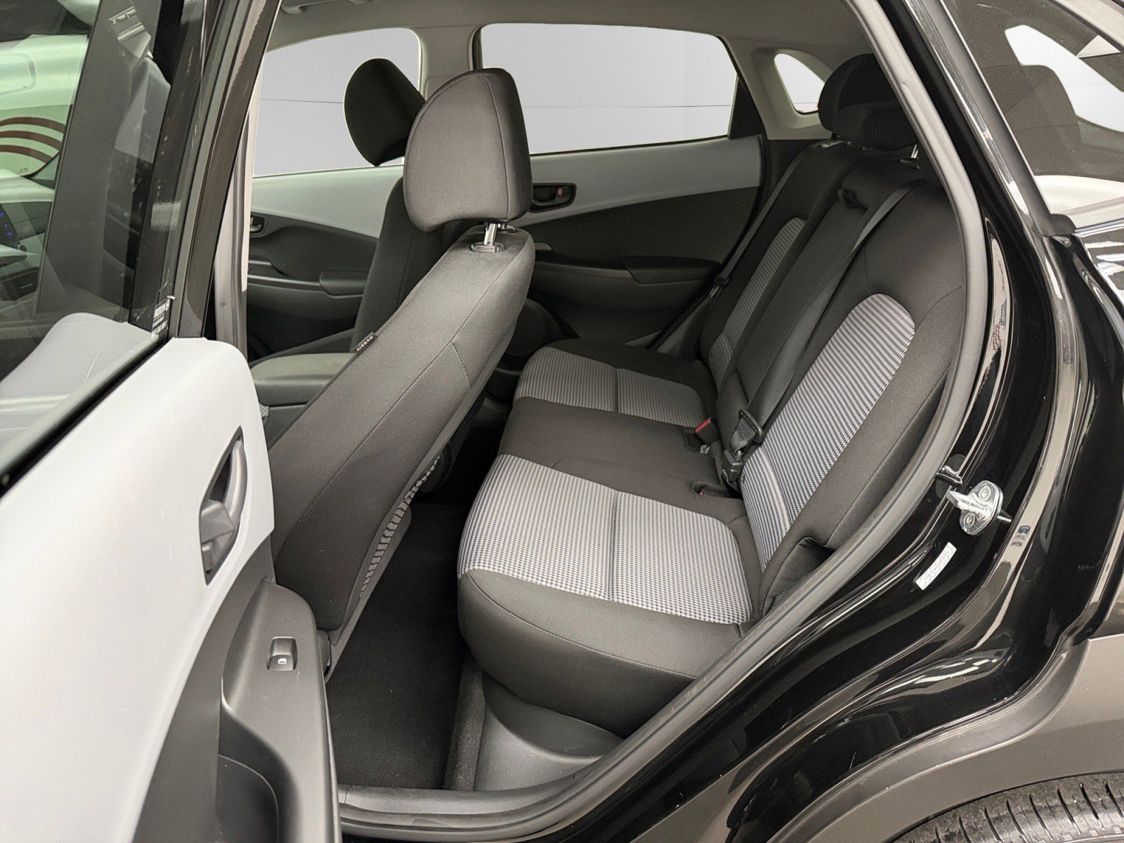 Certified 2021 Hyundai Kona SEL AWD/4WD image 13
