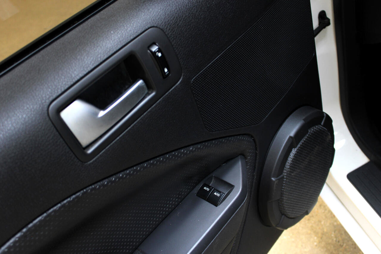 Used 2005 Ford Mustang GT image 26