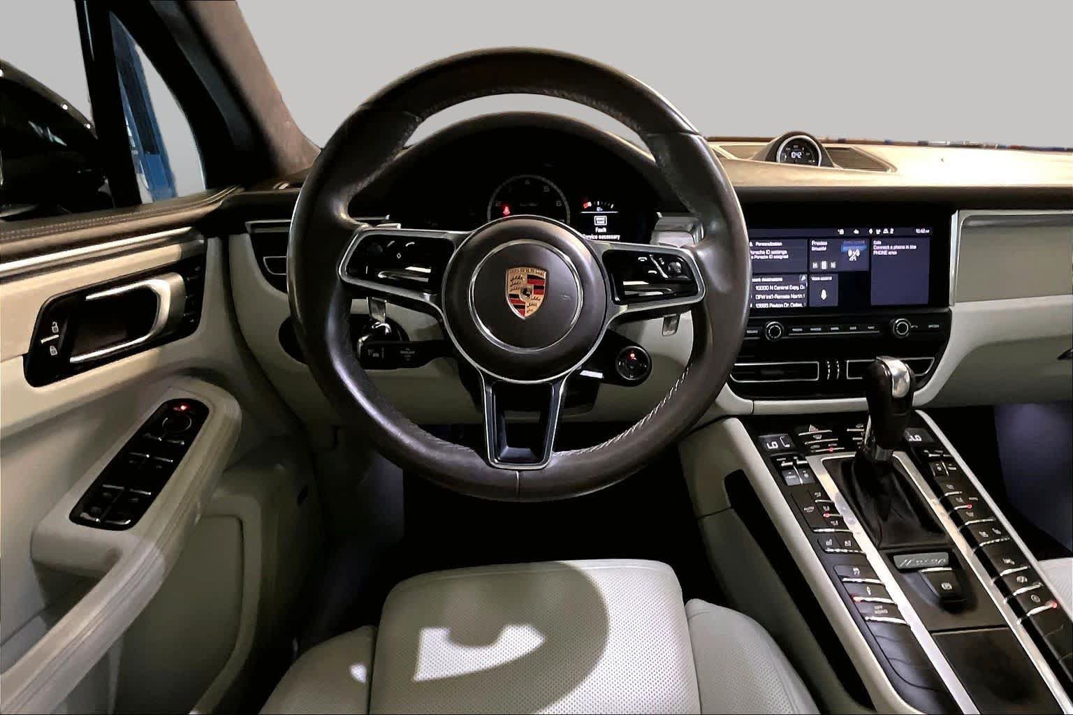 Used 2020 Porsche Macan Turbo AWD/4WD image 5