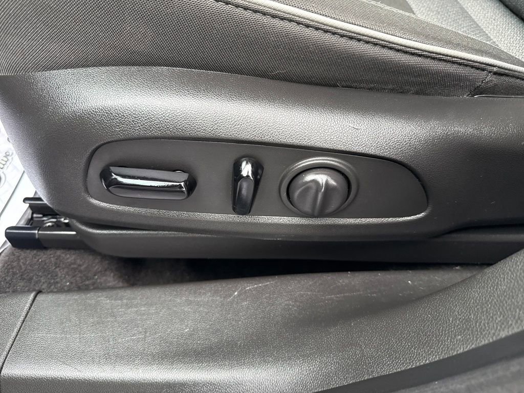 Used 2021 Chevrolet TrailBlazer LT w/ Driver Confidence Package image 20