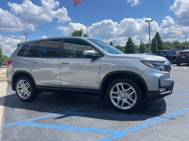 Used 2024 Honda Passport EX-L image 4