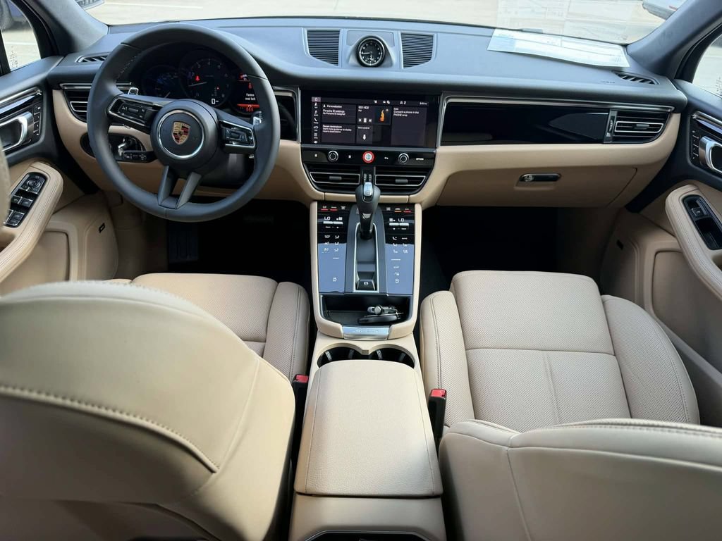 New 2026 Porsche Macan AWD/4WD image 18